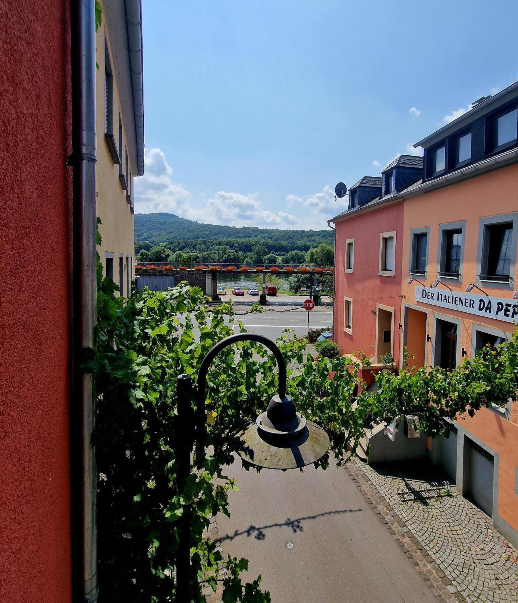 Das Rote Ferienhaus Terlinden Lieser Exterior photo